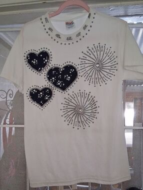 *FOURTH OF JULY* Hanes White ShRt Sleeve Tee with Navy Heart Silver Stud Accents